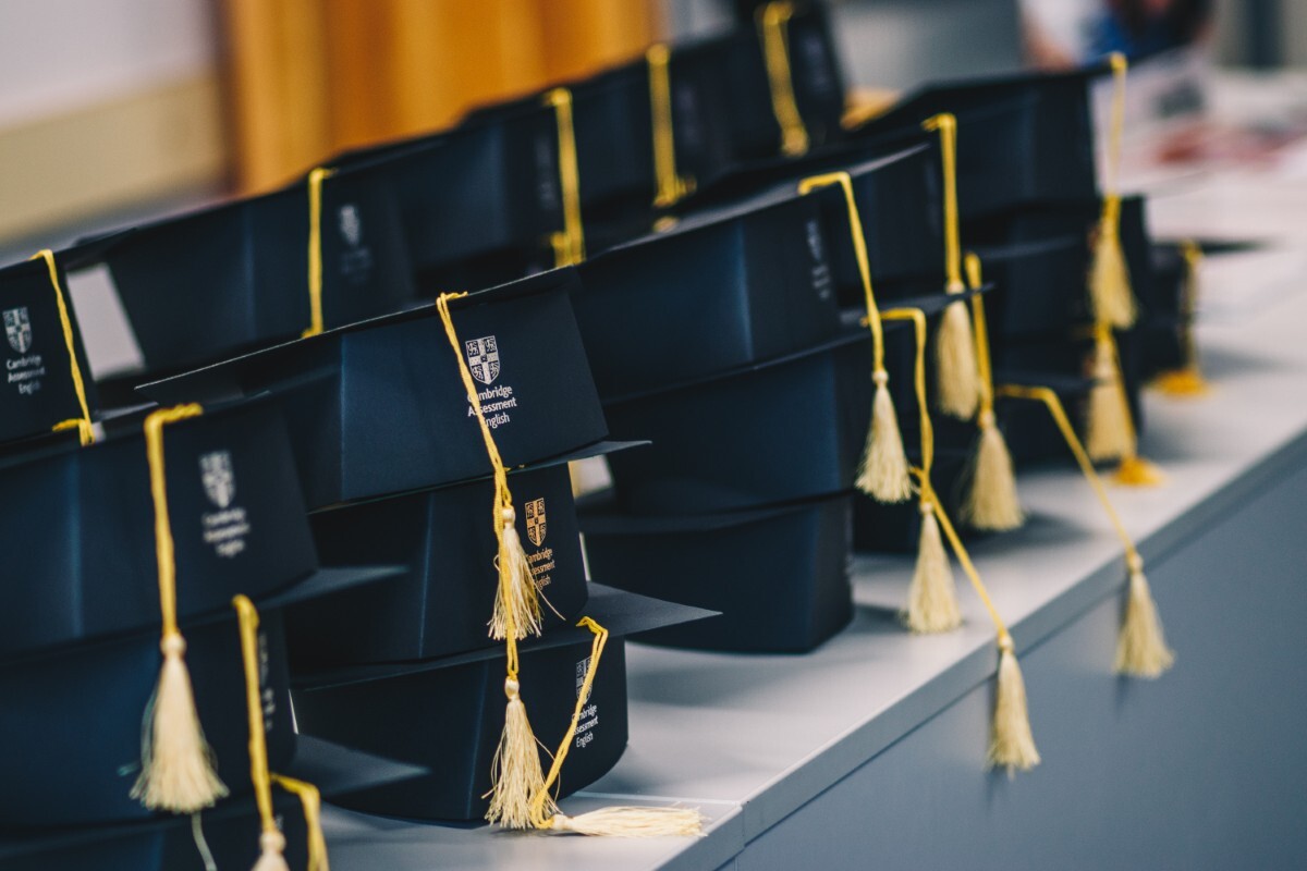 Cambridge English Mortar Board Hats 2
